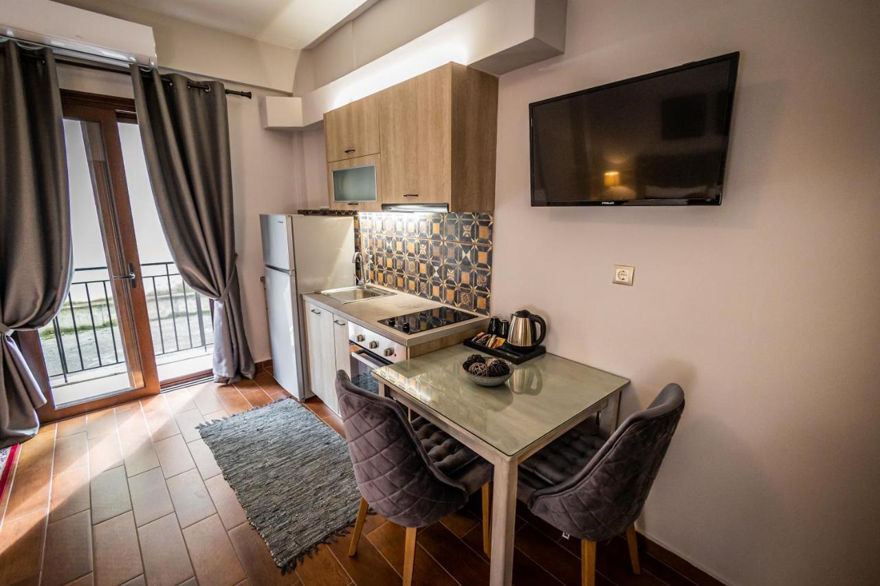 Apartament Maron Kalawrita Zewnętrze zdjęcie